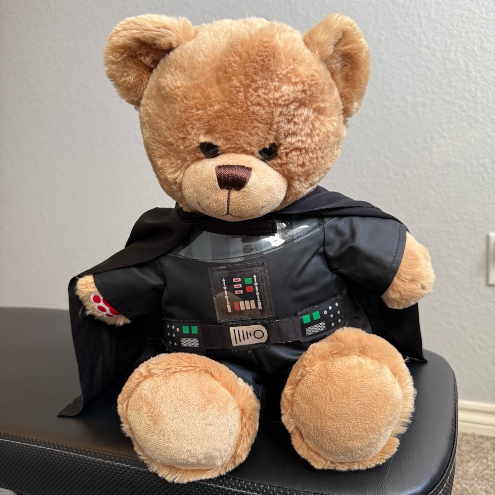 Build-A-Bear Workshop Star Wars Darth Vader teddy bear 🧸